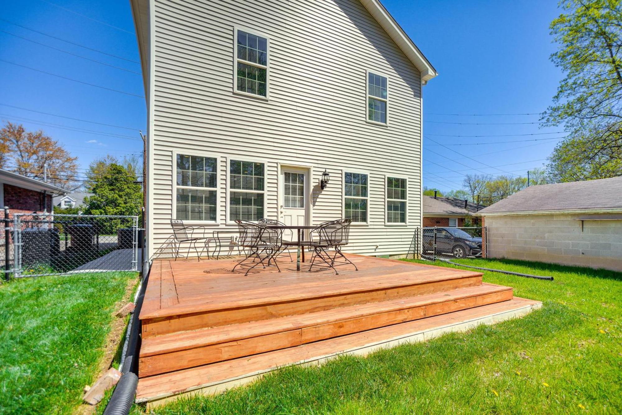 Holiday home Retreat With Deck About 11 Mi To Downtown! *